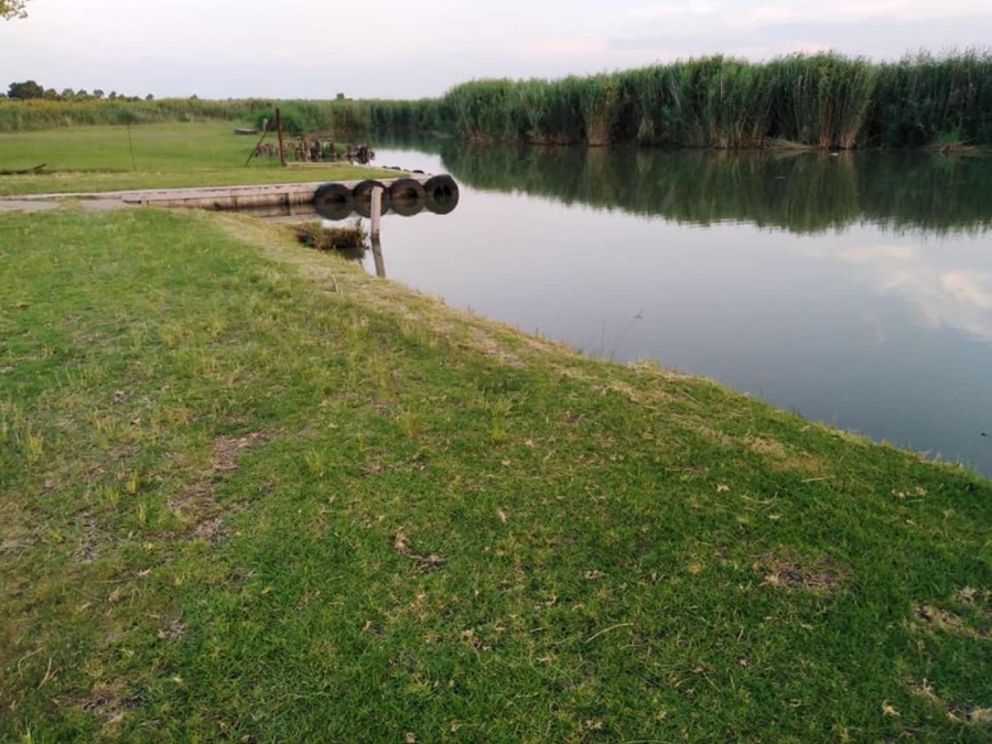 Commercial Property for Sale in Mullersrust Free State